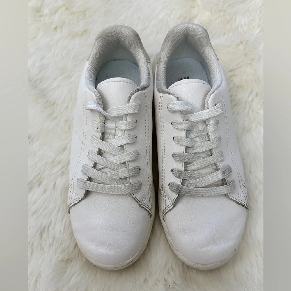 H&M white leather sneakers‎